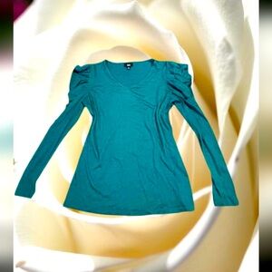 Cute mission supply company, green puff, shoulder shirt size M